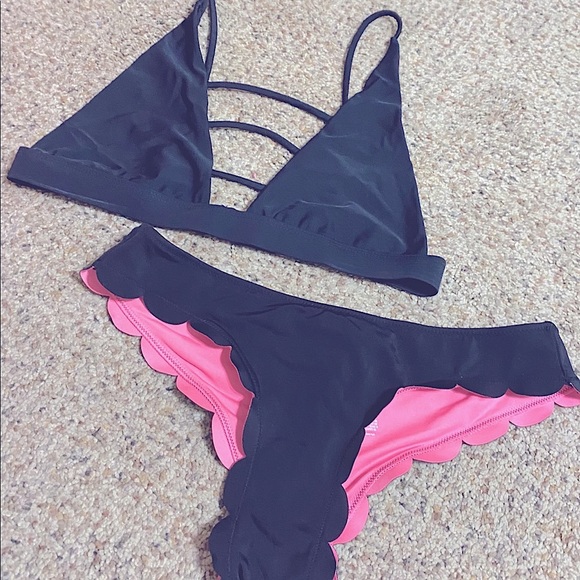 Black bikini strappy top sexy bottom - Picture 4 of 7